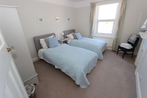 Delightfully elegant and luxurious period holiday home close to beach.