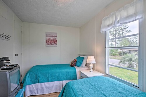NEW! Pet-Friendly Pensacola Home w/Outdoor Seating