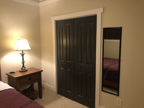 Quiet lakeside condo on Logan Martin