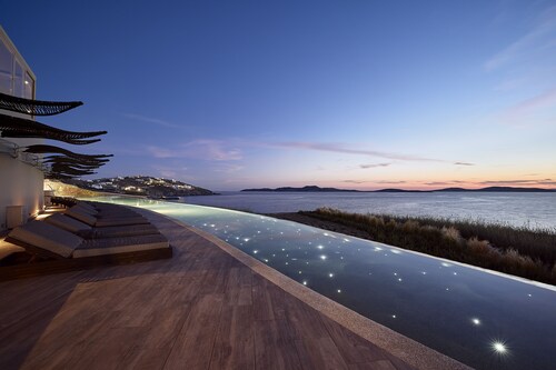 Amazon Mykonos Resort & Spa