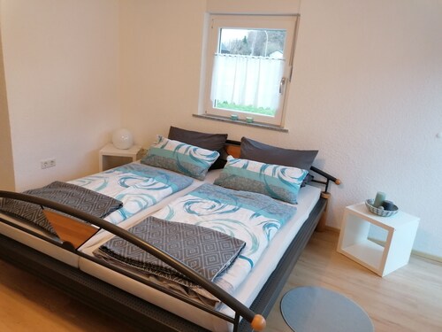 Ferienwohnung Prims Hell und Ruhig in Waldrandlage