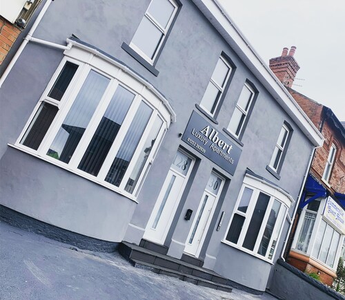 Albert Luxury Hottub and Jacuzzi Apartments