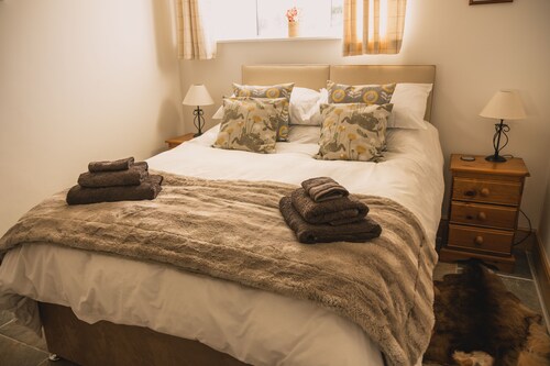 Beautiful cottage well off the beaten track, located in the heart of Kintyre