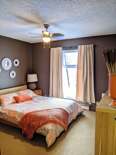Kimberley Condo - Summer Mountain Bike and Golf Basecamp, True Ski-In/Ski-Out