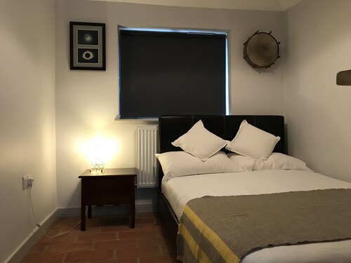 Delightful cottage on the River Adur close to Brighton & the Downs.