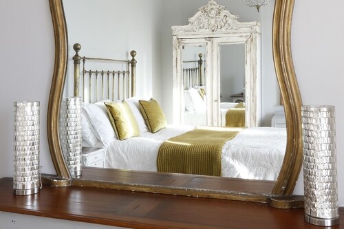 Sandalwood Lodge, a unique Victorian Villa Retreat