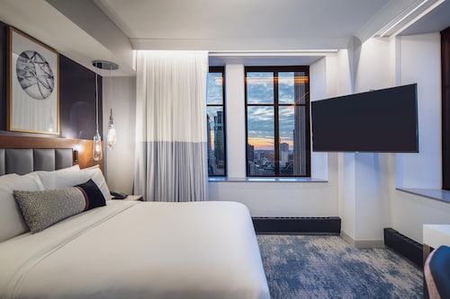 Rand Tower Hotel, Minneapolis, a Marriott Tribute Portfolio Hotel