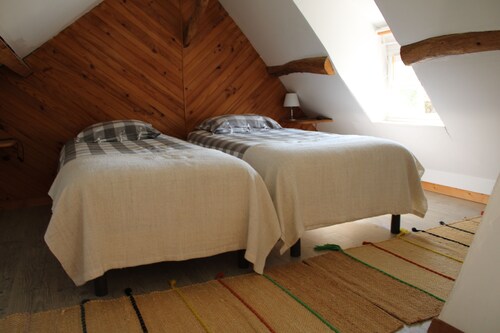 Maison indépendante dans une propriété du XVIIIème siècle.