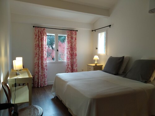 Beautiful Provencale villa with heated pool and spacious garden