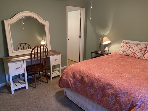 Broad Street Living - Sleeps 6 in Beaufort NC