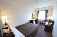 Single Room, Smoking