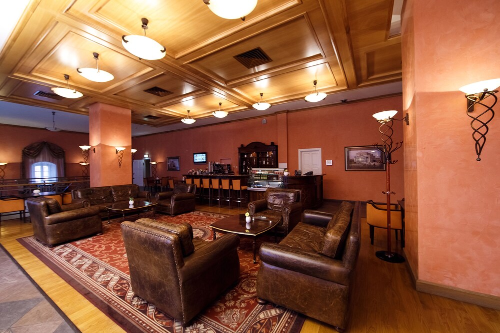 Hotel Bar