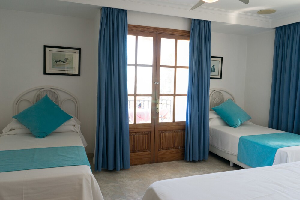 Apartment, 2 Bedrooms - Guestroom
