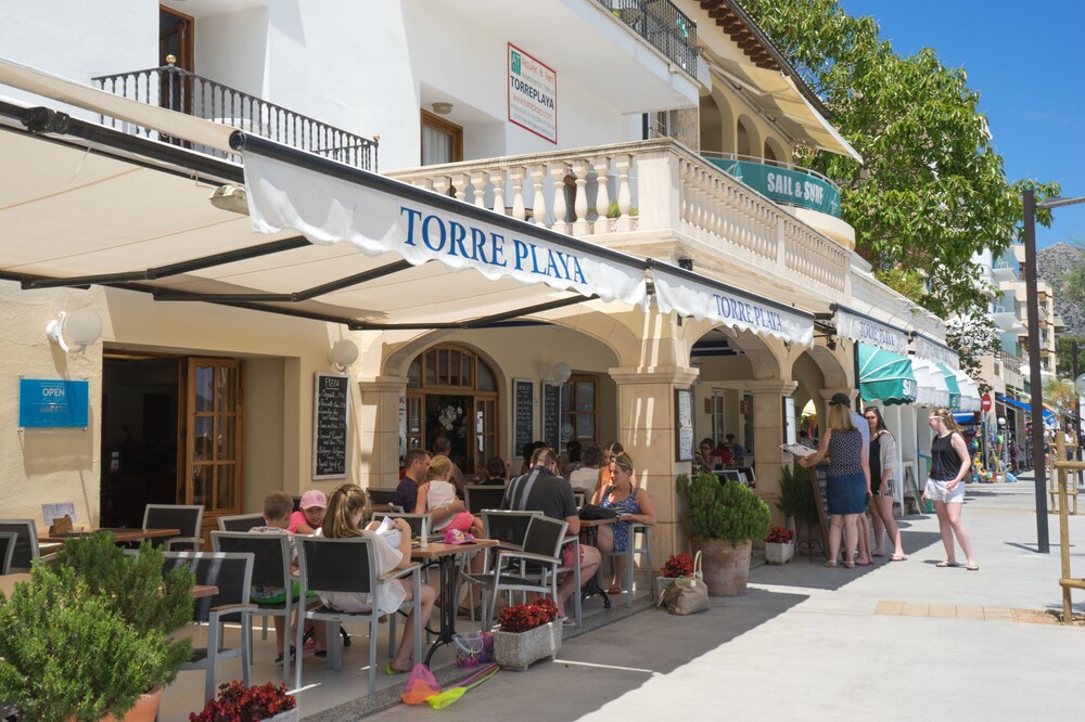 Food Court