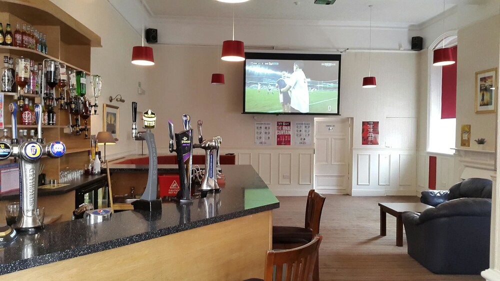Hotel Bar
