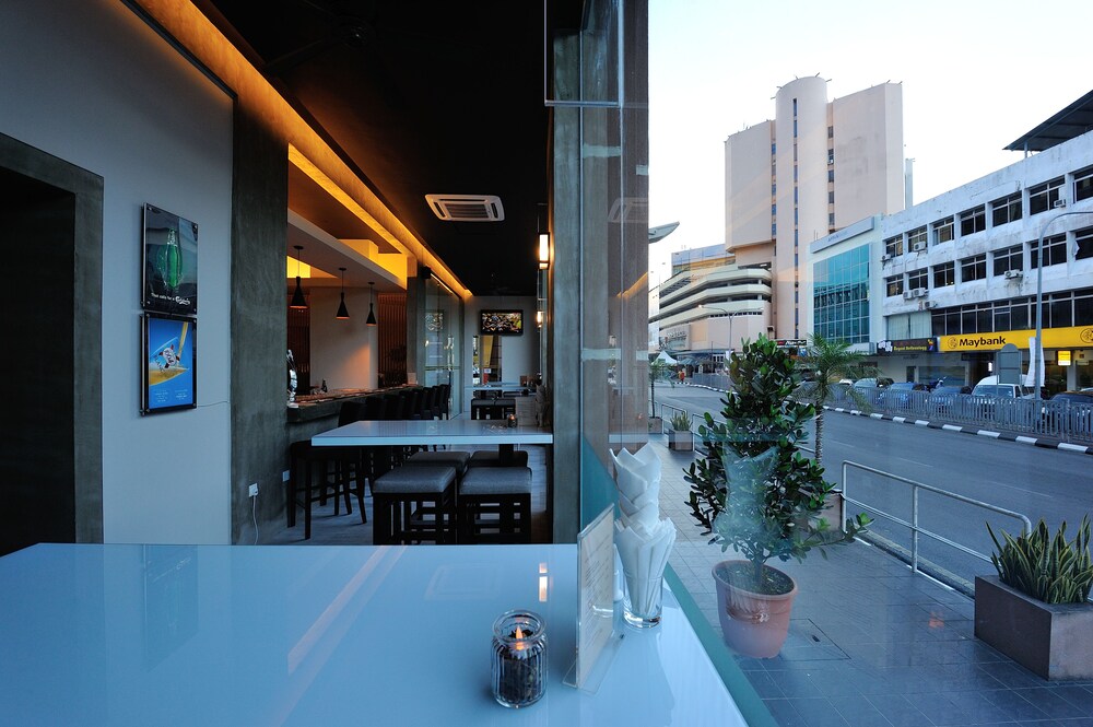 Hotel Bar