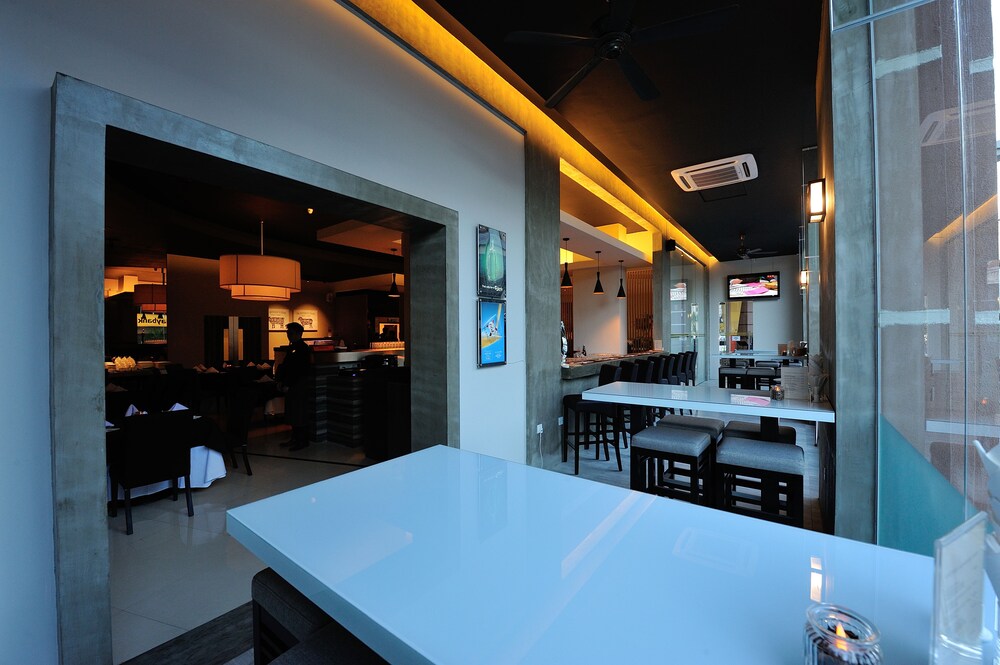 Hotel Bar