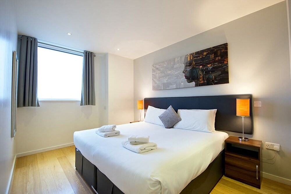 Habitación: Habitación ejecutiva con 1 cama matrimonial o 2 individuales