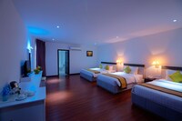 Deluxe Triple Room, City View