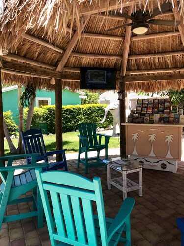 Sunset Cove Beach Resort