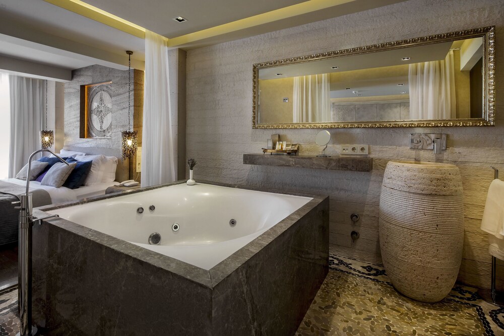 Jetted Tub