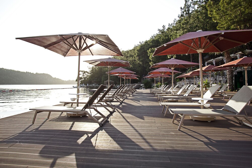 Sundeck
