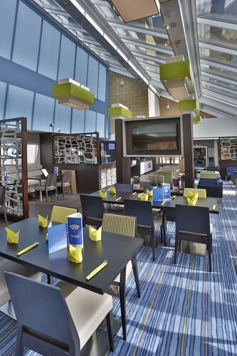 Holiday Inn Express Windsor, an IHG Hotel