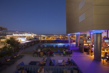 Hotel Bar