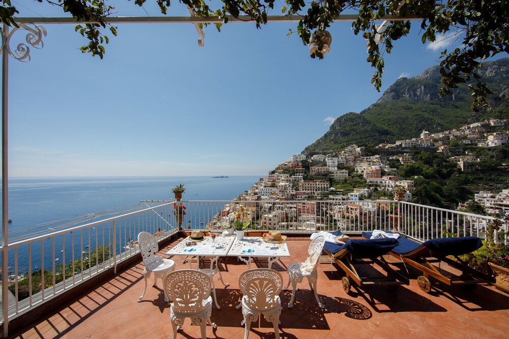 Apartment, 2 Bedrooms, Ocean View - Guestroom