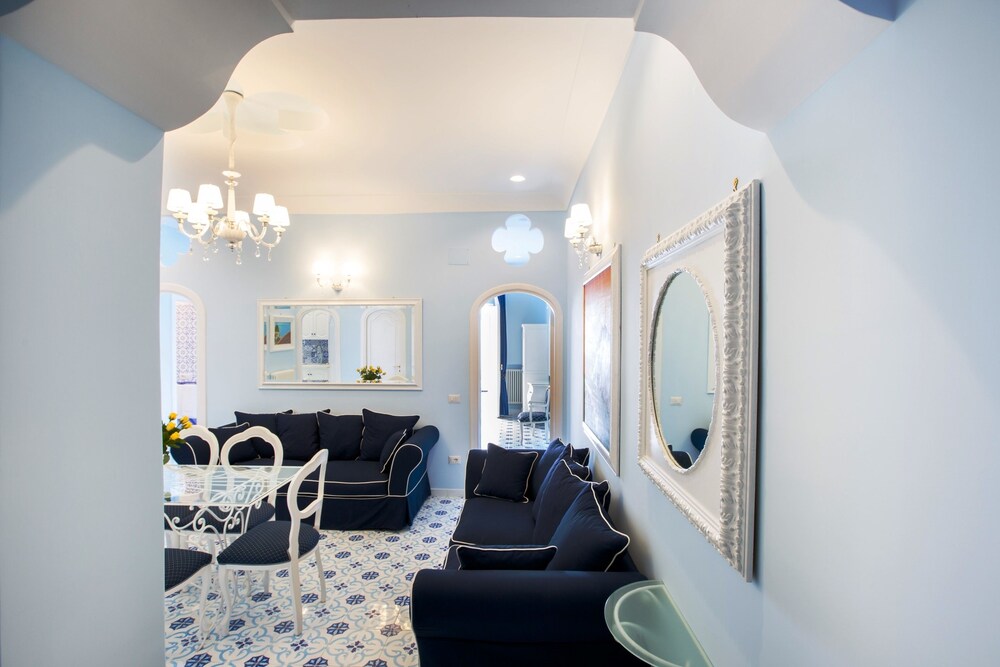 Apartment, 3 Bedrooms, Sea View - Living Area