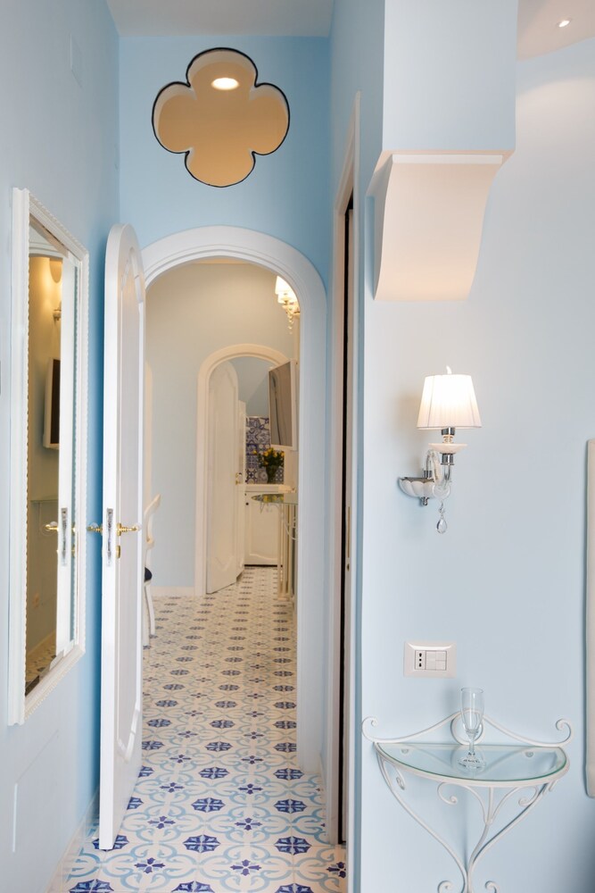 Apartment, 3 Bedrooms, Sea View - Guestroom