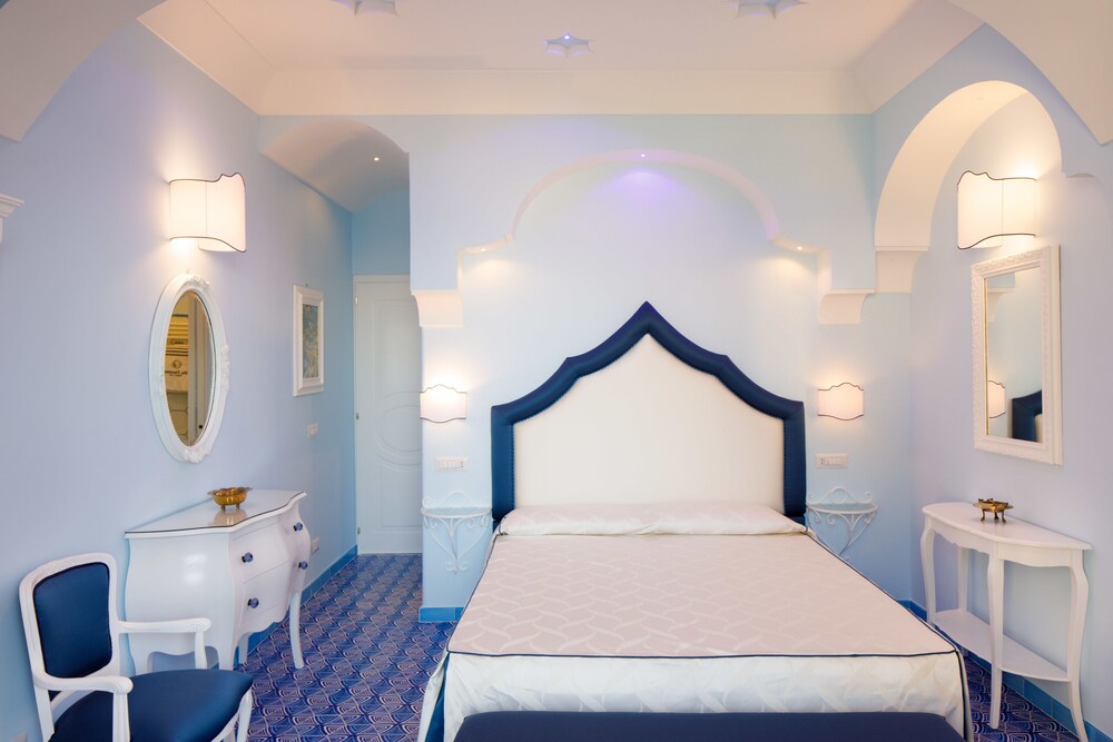 Superior Room, Sea View - Guestroom