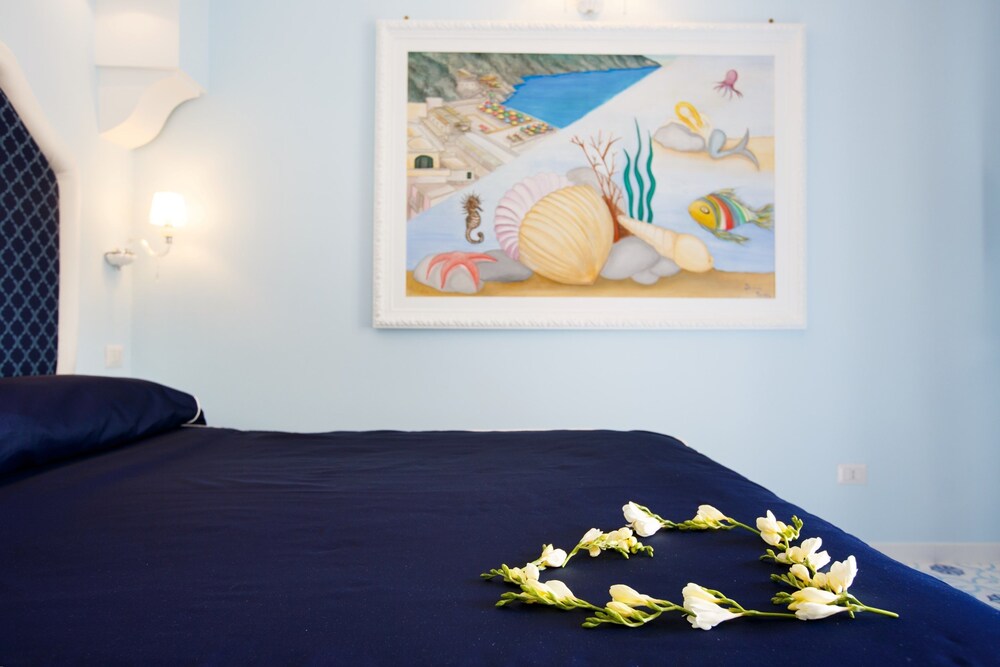 Apartment, 3 Bedrooms, Sea View - Guestroom
