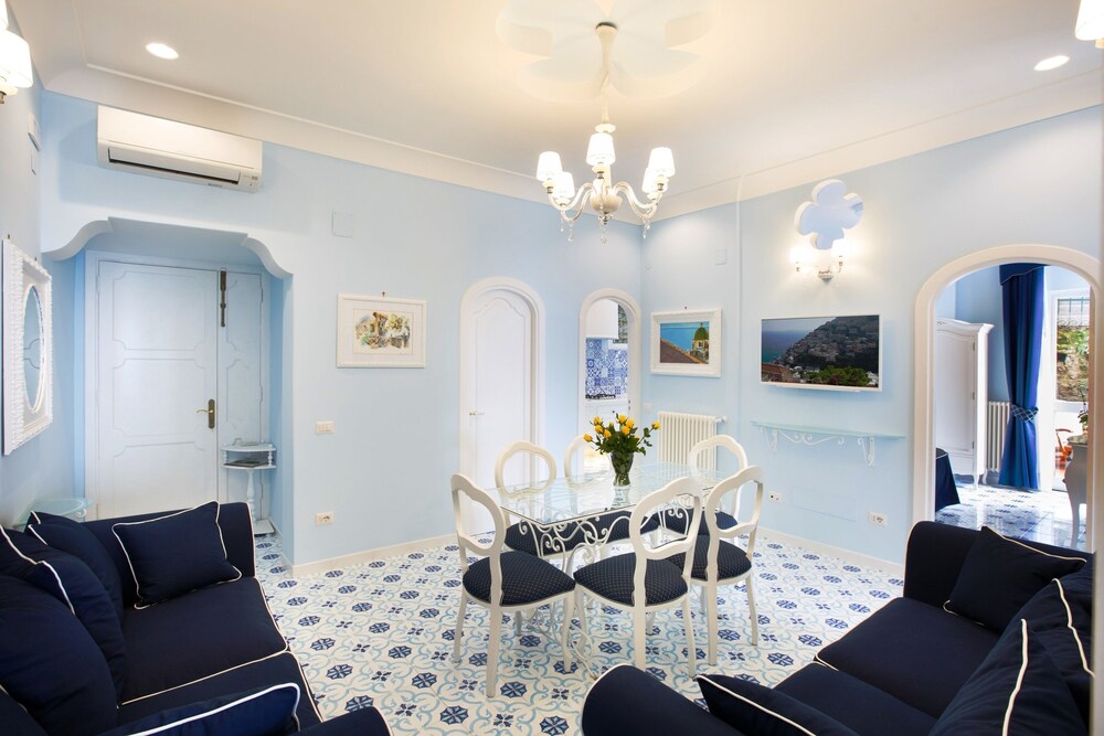 Apartment, 3 Bedrooms, Sea View - Living Room