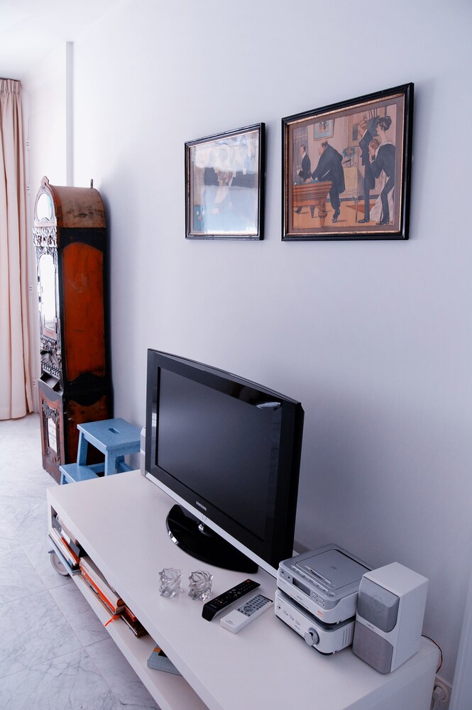 Deluxe Apartment, Bathtub, Ground Floor - Guestroom