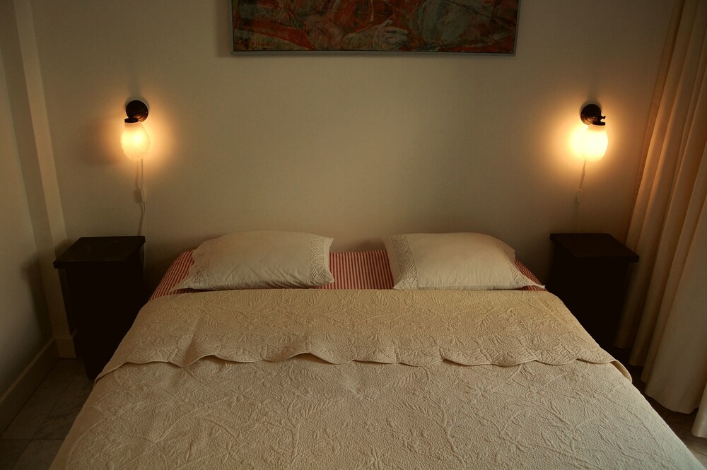 Deluxe Apartment, Bathtub, Ground Floor - Guestroom