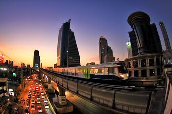 Hotel Front - Evening/Night