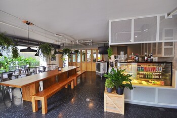 Coffee Shop