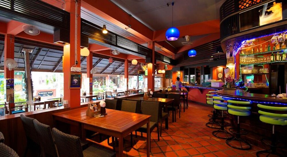 Hotel Bar