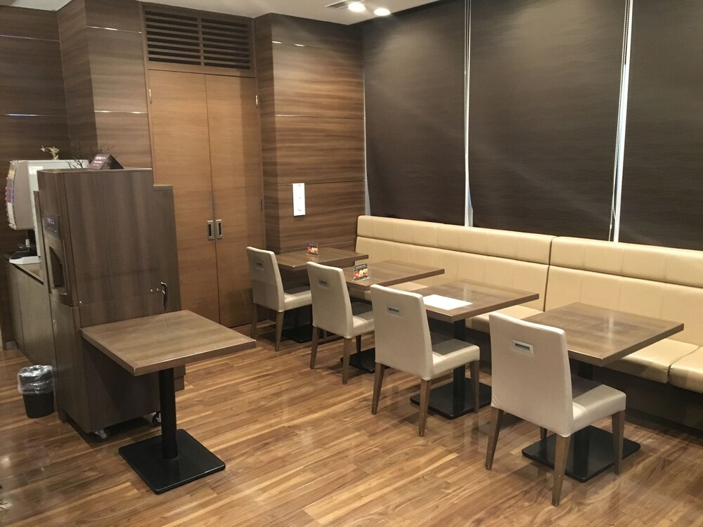 餐饮