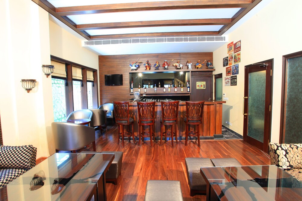 Hotel Bar