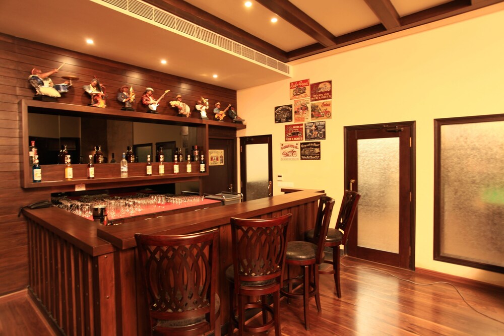 Hotel Bar