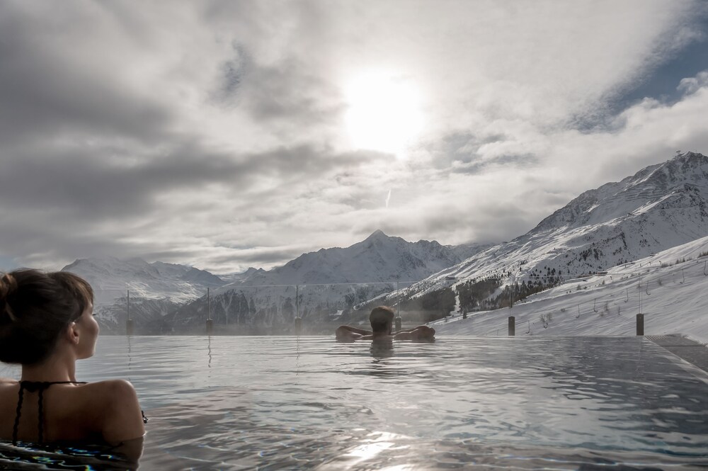 Infinity Pool