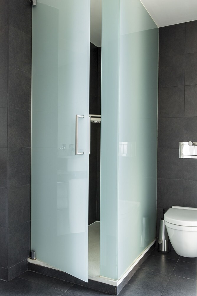Cuarto de baño: Habitación familiar (Deluxe)