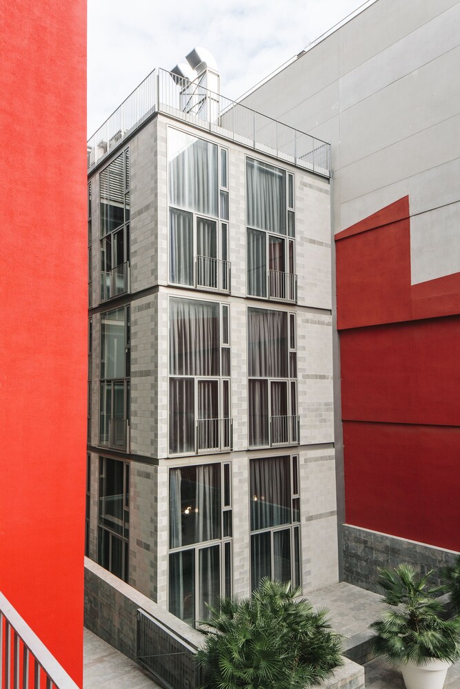 Fachada del hotel