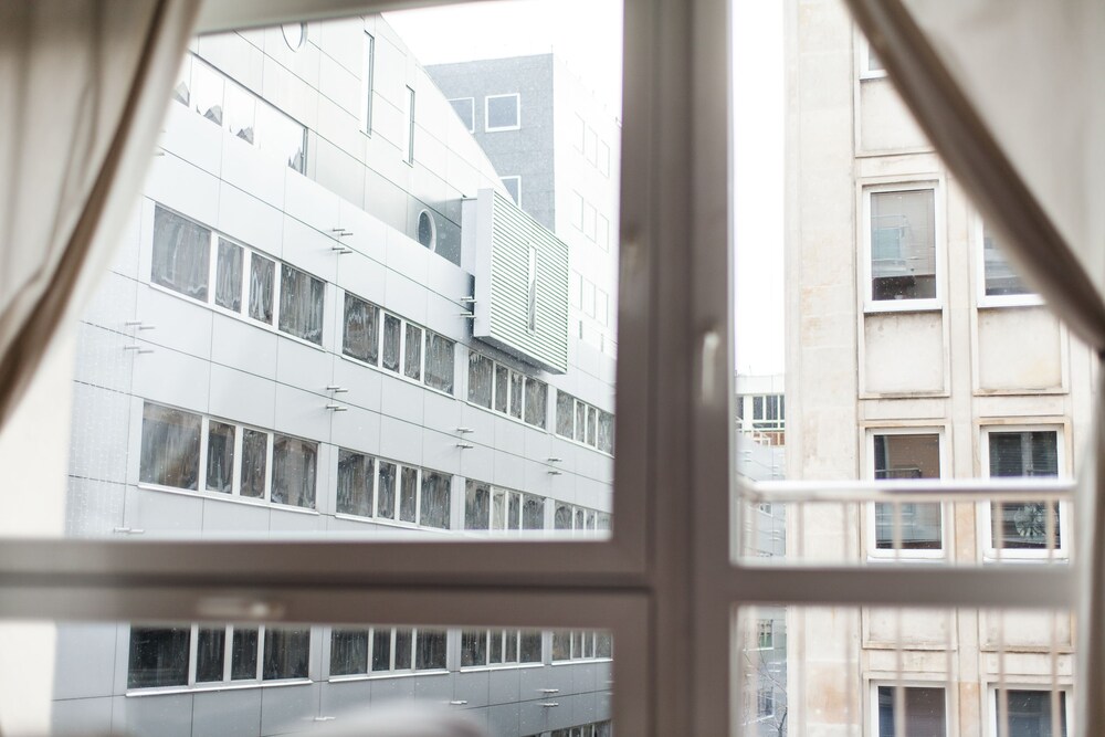 Studio - Guestroom View