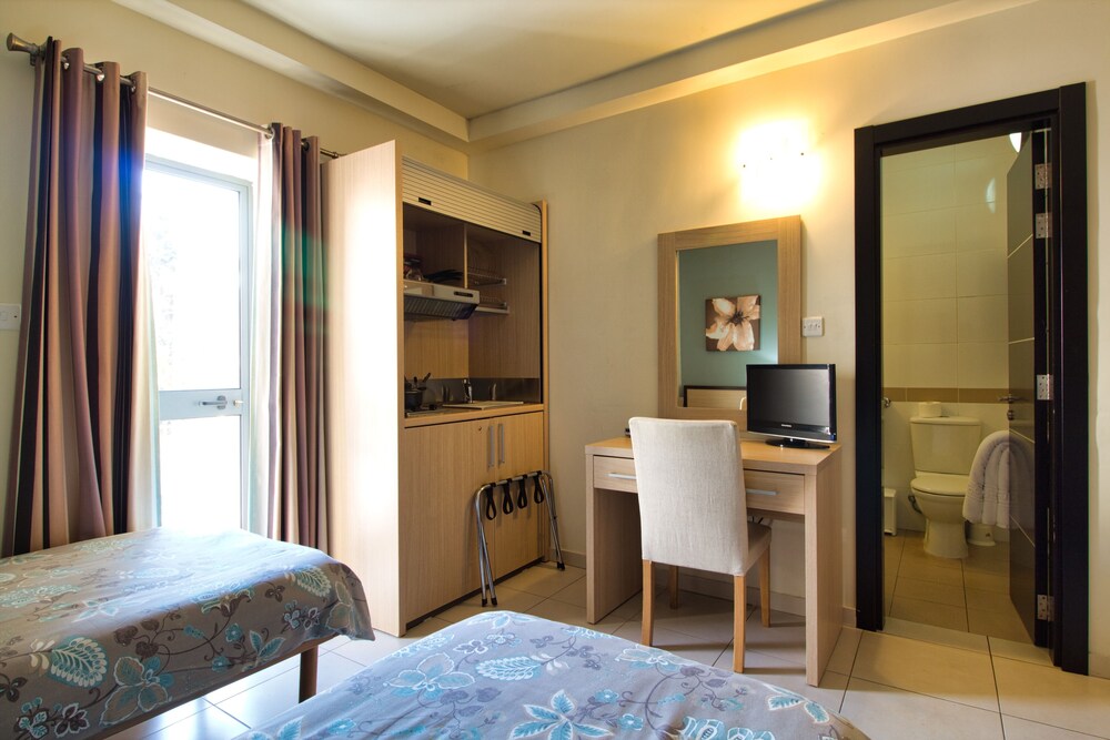 Guest room