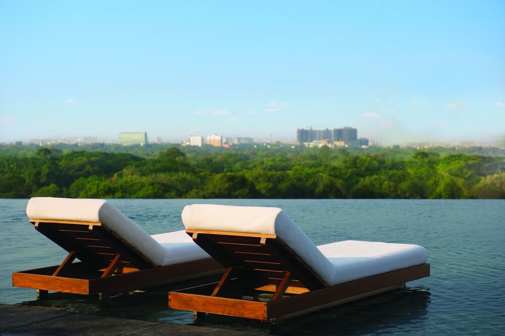 Sundeck