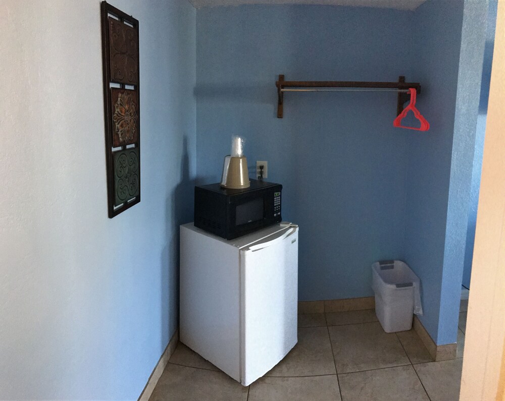 Mini-Refrigerator
