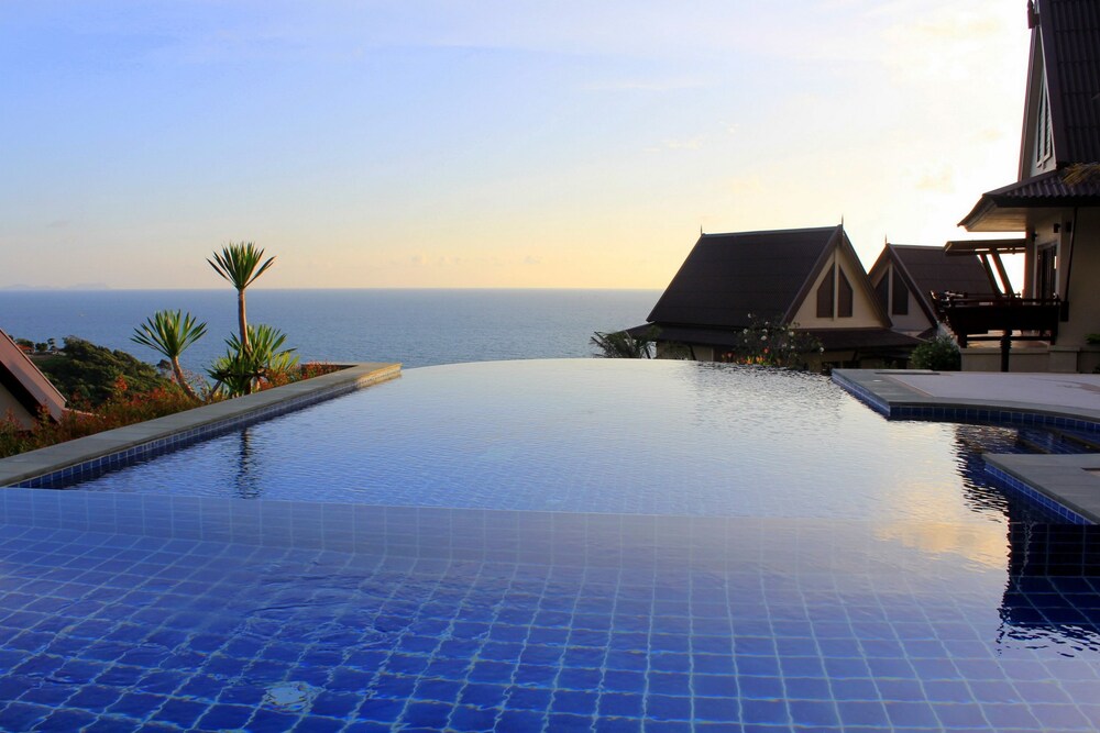 Infinity Pool